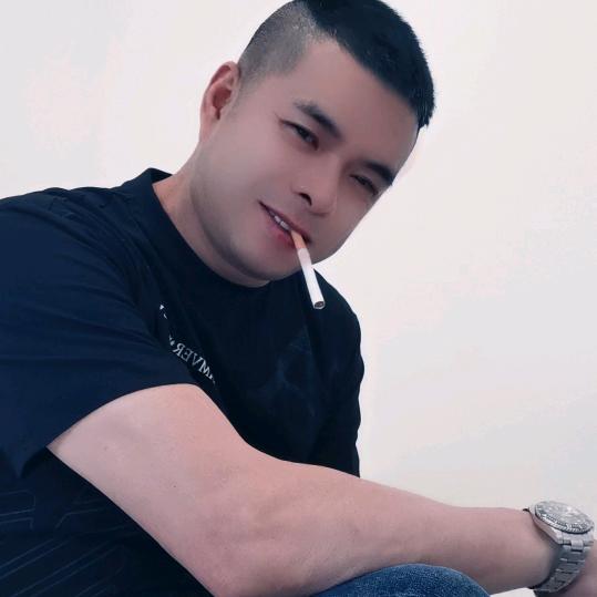 爱笑的老男人