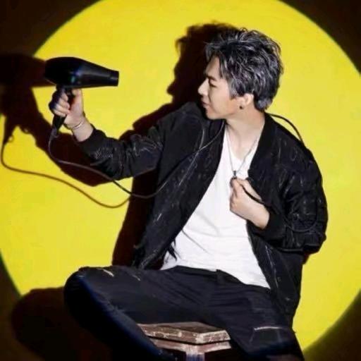 哇呜