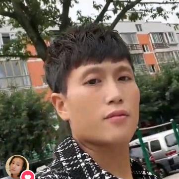 人生如戏。