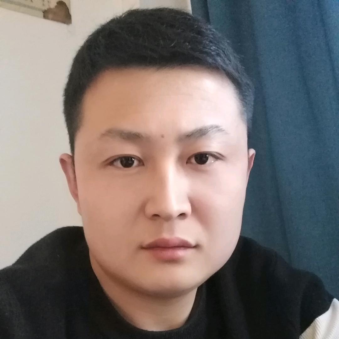 霓虹灯下的夜景