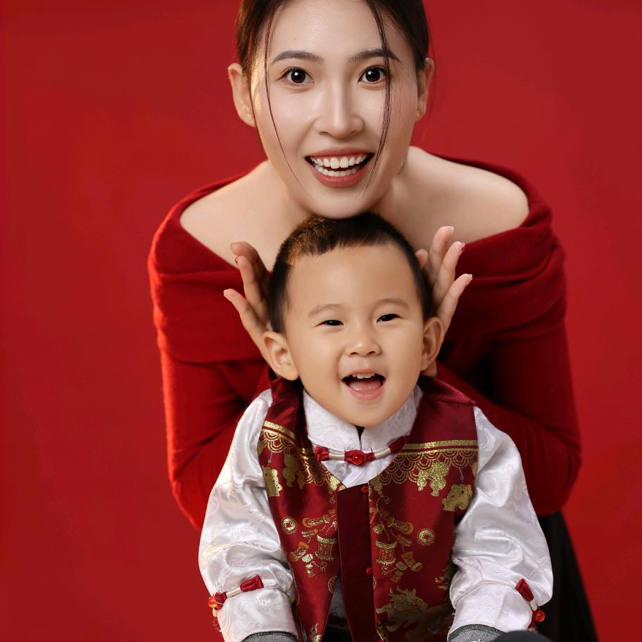 全职带娃季女士