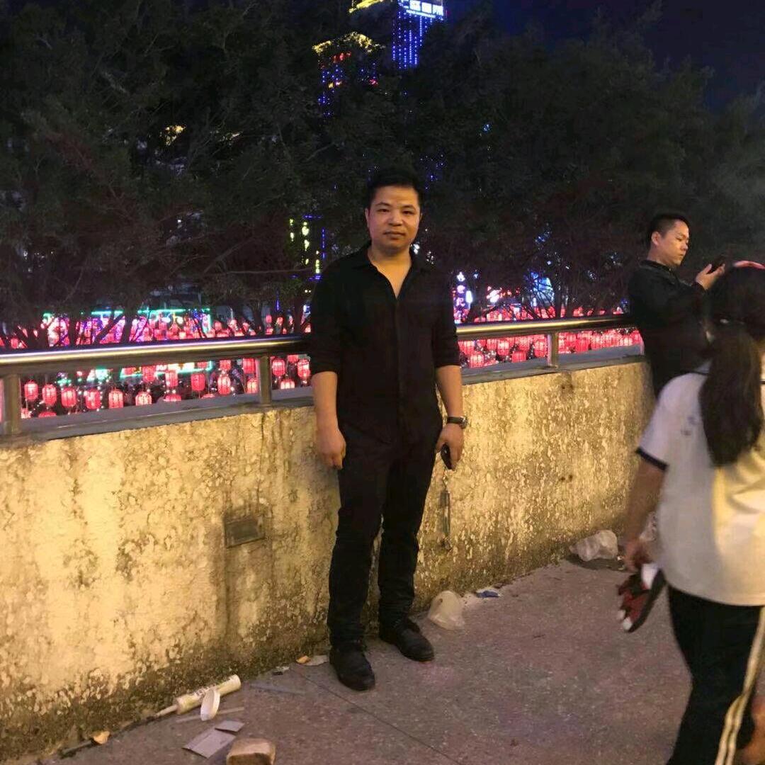 陌然浅笑
