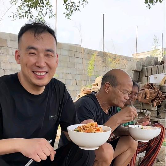 小飞与星光村的故事