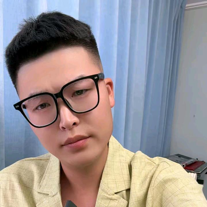 蓝紫藤