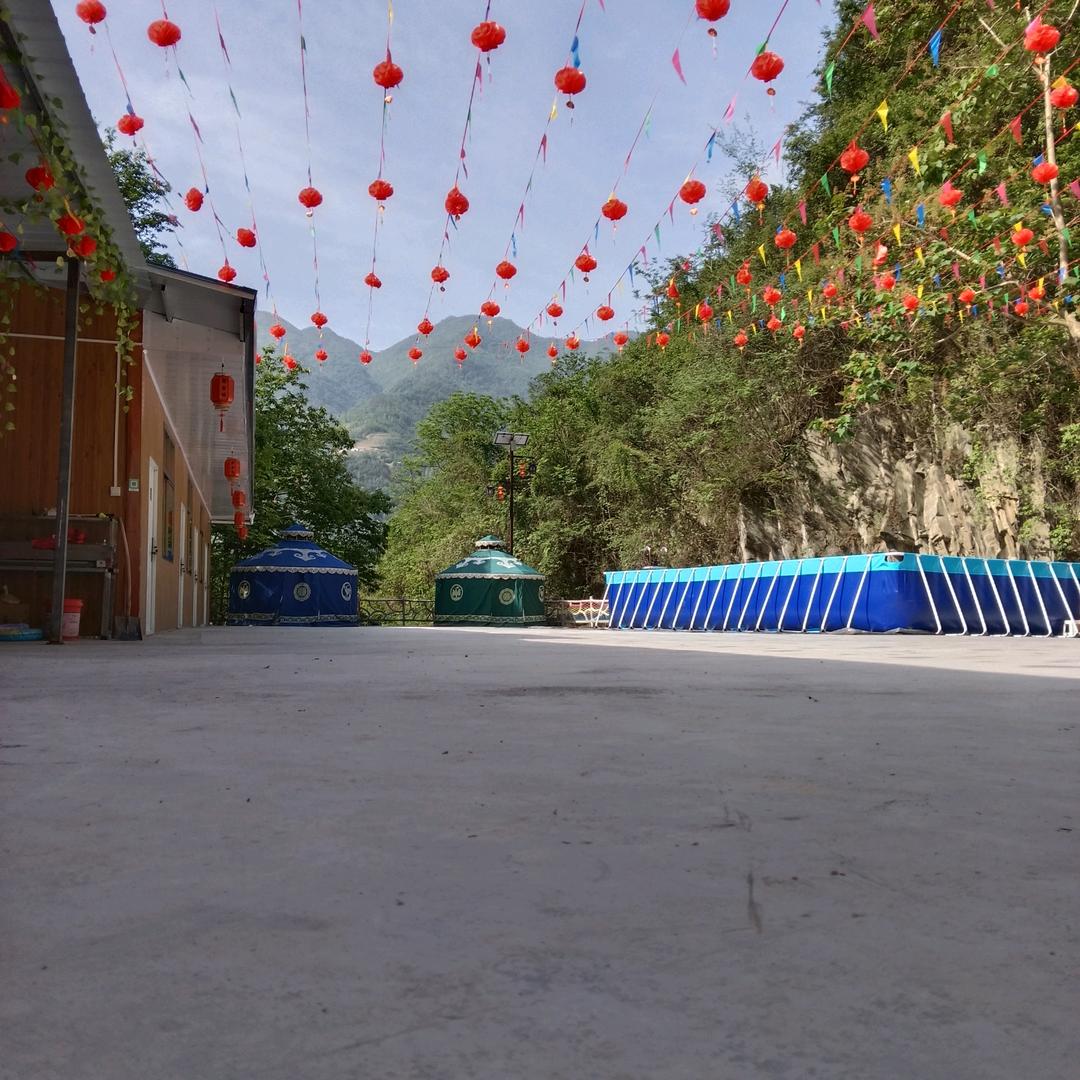 聚鑫缘休闲山庄<民主>