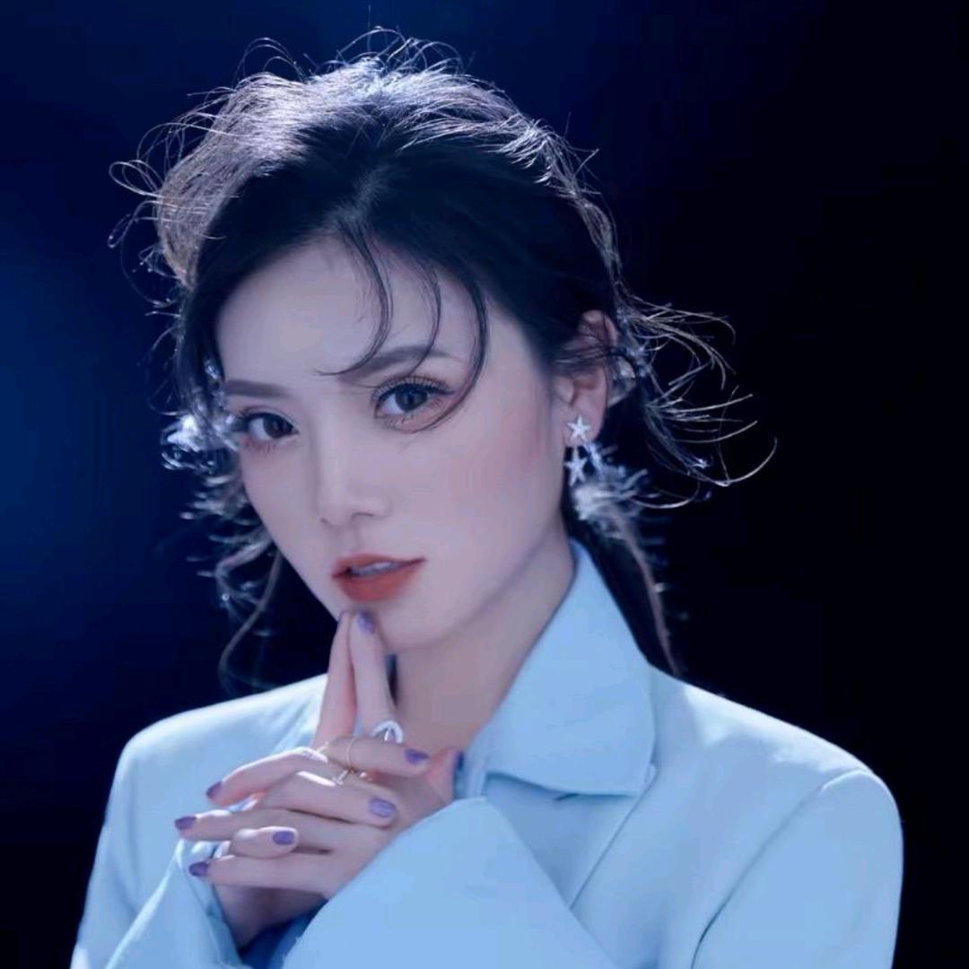 千屿sheila-穿搭分享