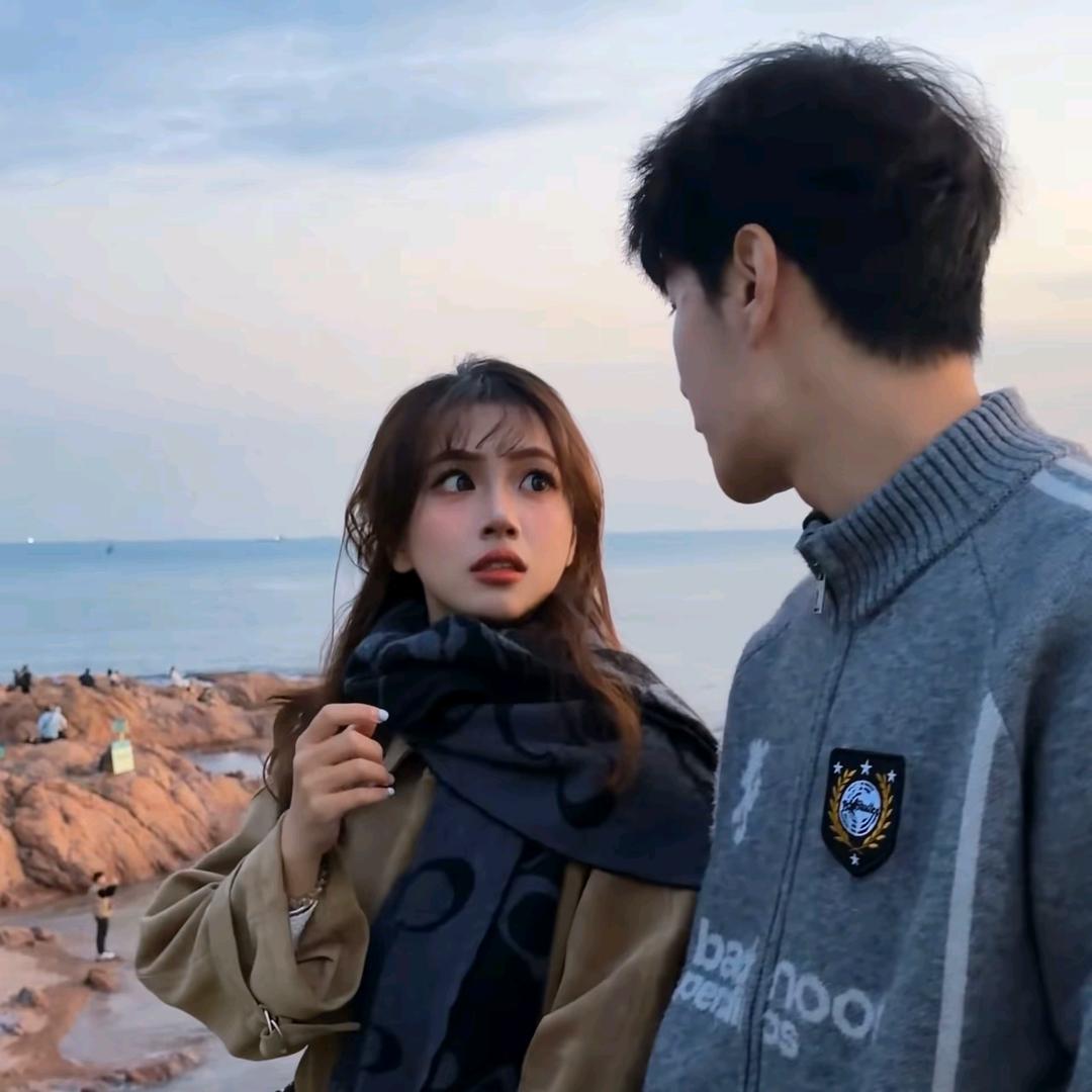 在西伯利亚花果山穿着性感蕾丝的羊村懒大王