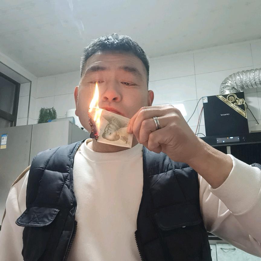 小男孩