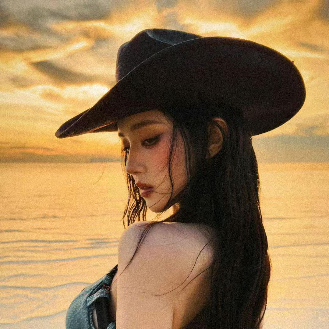 枝枝（一只高冷鹿🦌）