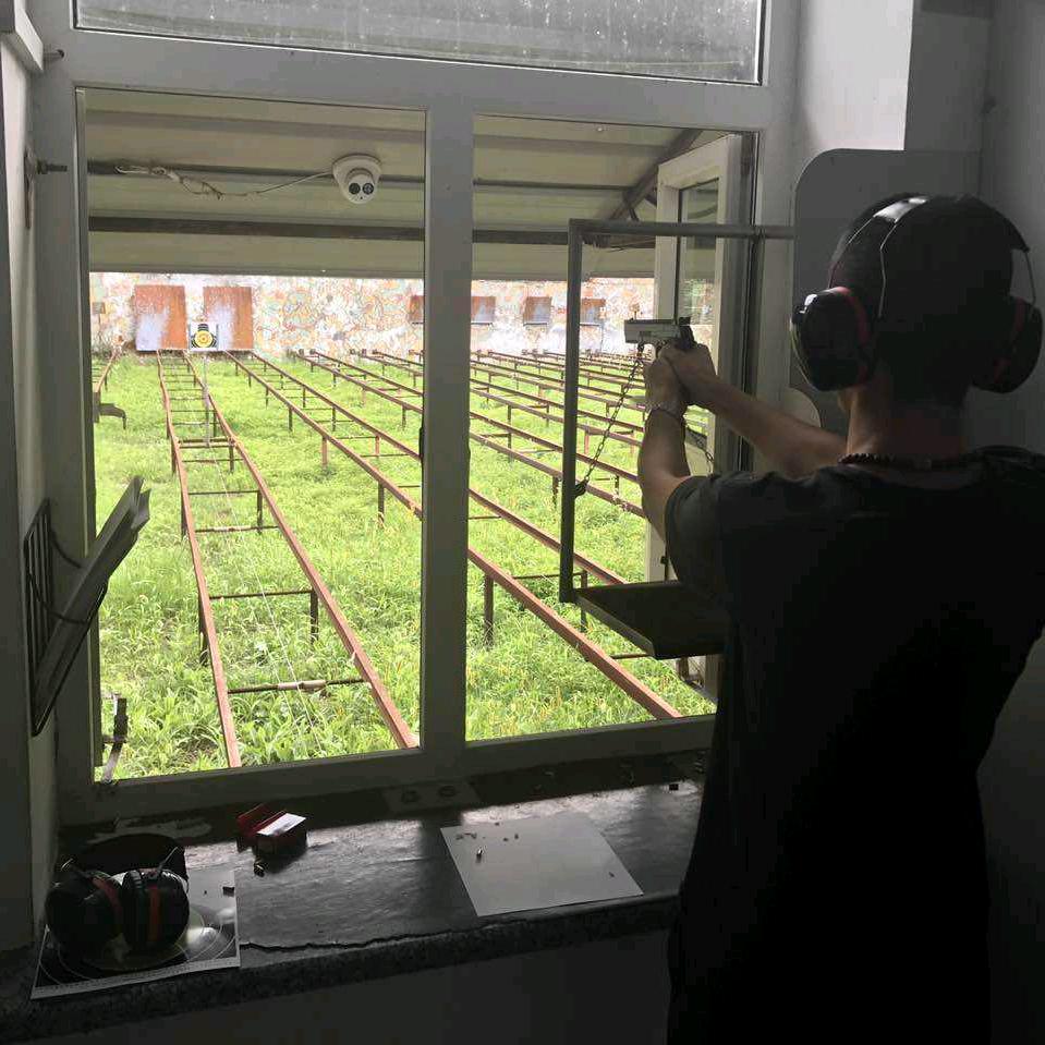 二手的科学家