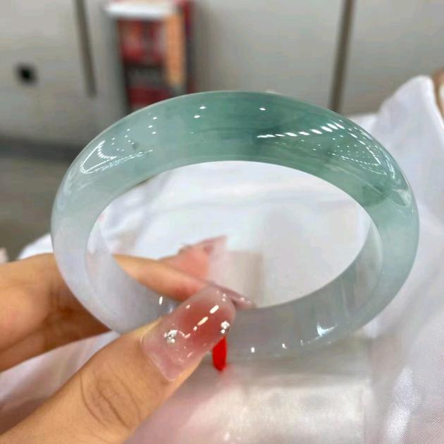 镇康啊艳姐