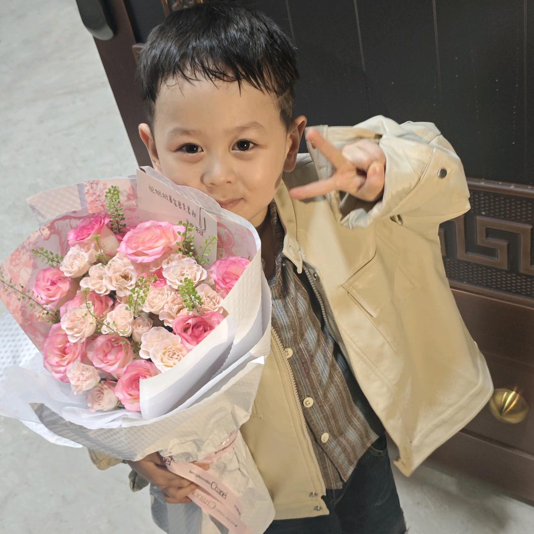 Ayilin 琳儿