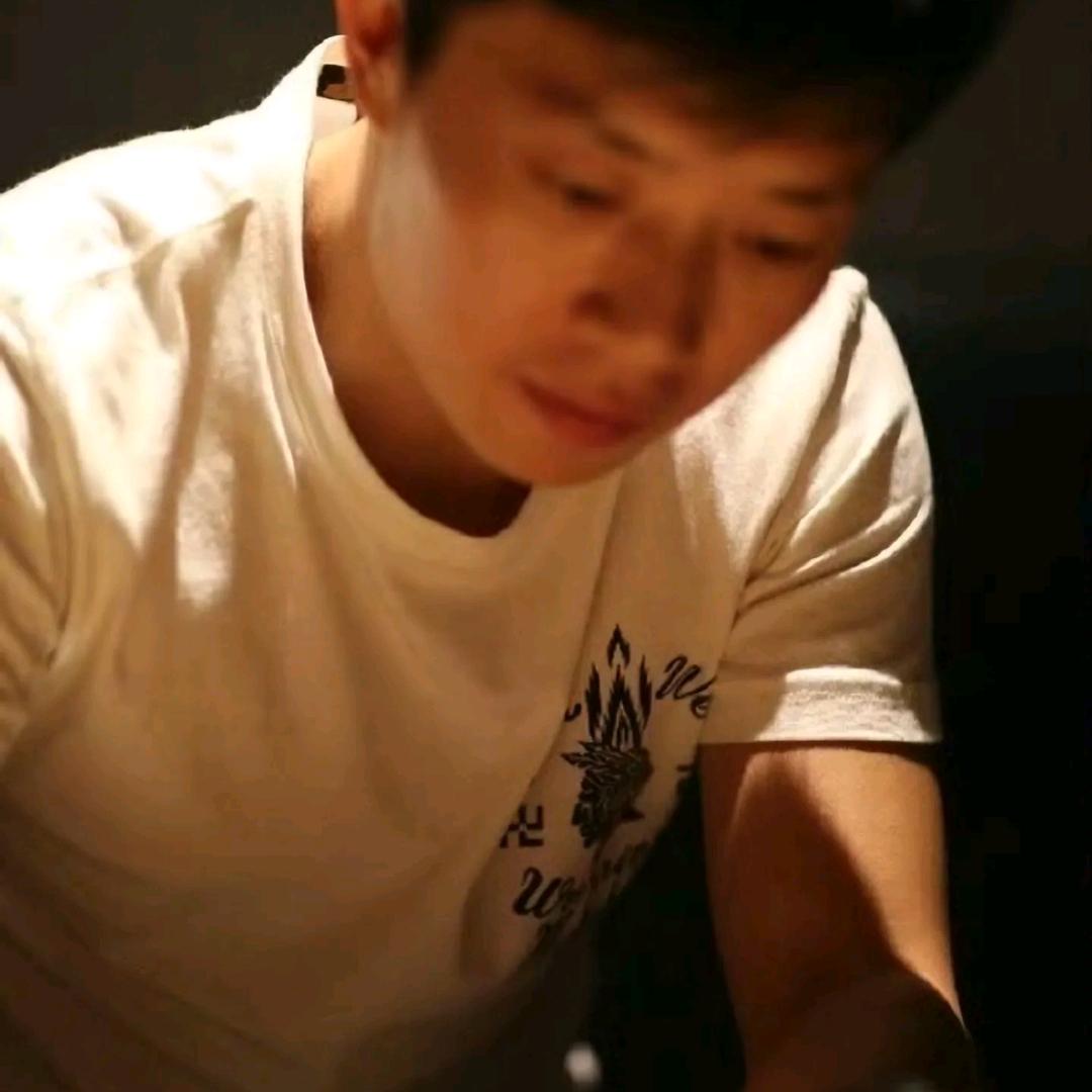 ᯤ“一个瞬间🦔”💭℡