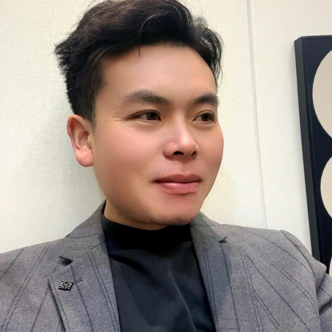 贵州老表（在盘信做门窗）