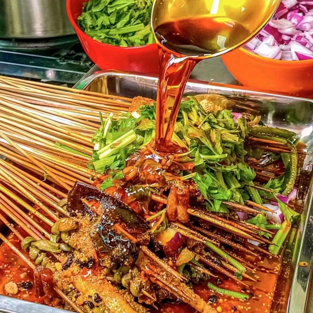 耙耳哥 油卤串串