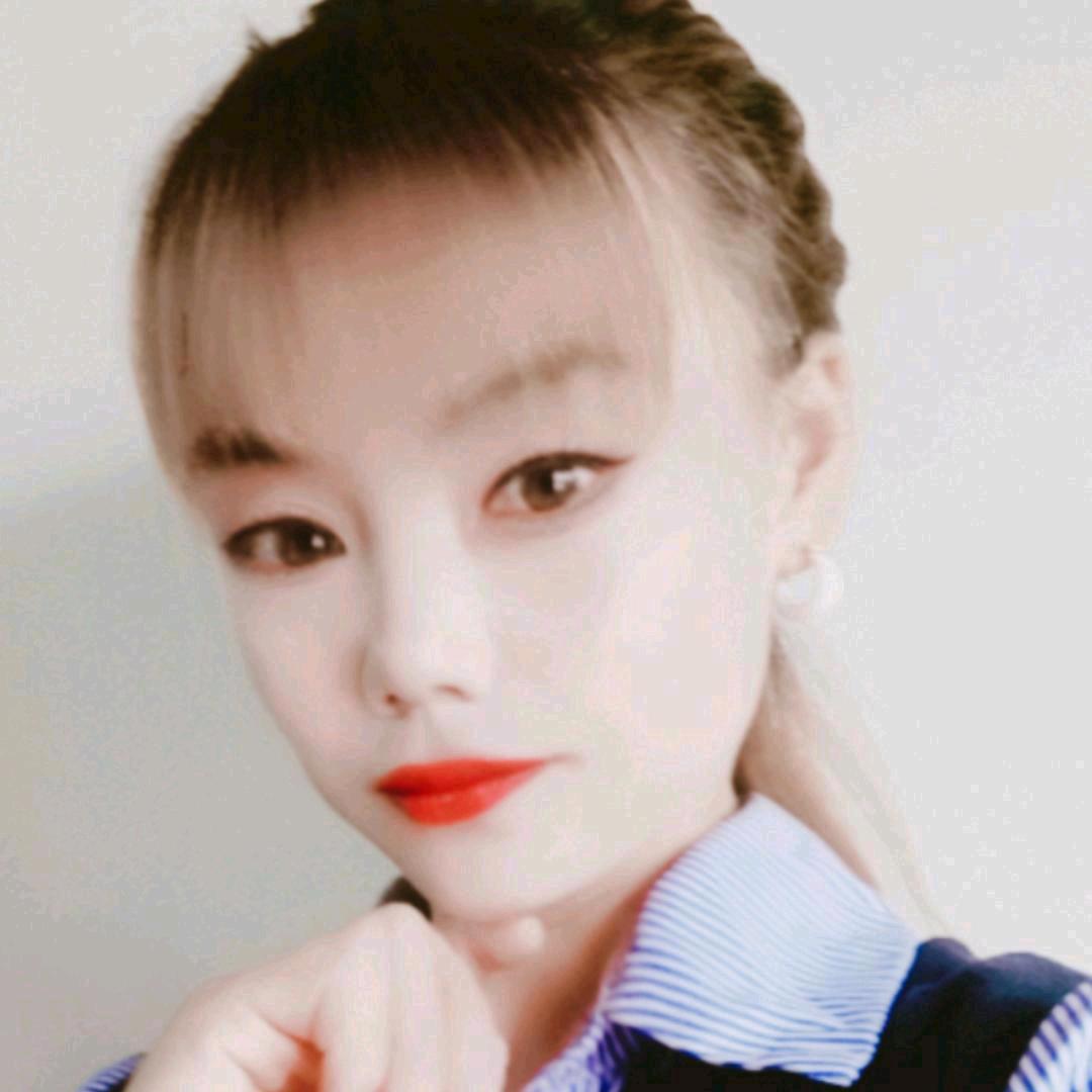 女人选择沉默的心。[爱心][爱心