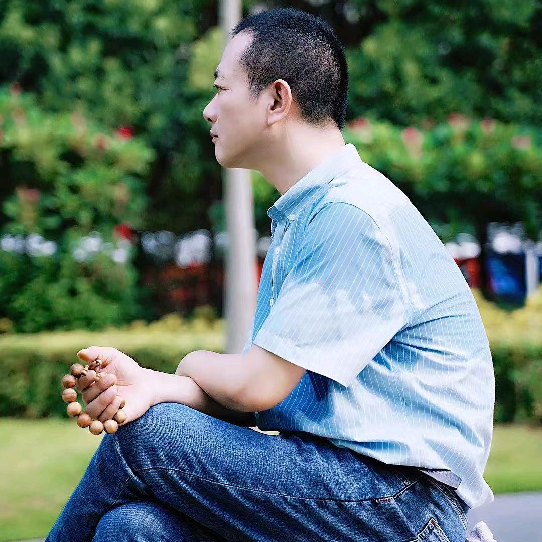 卜易推荐