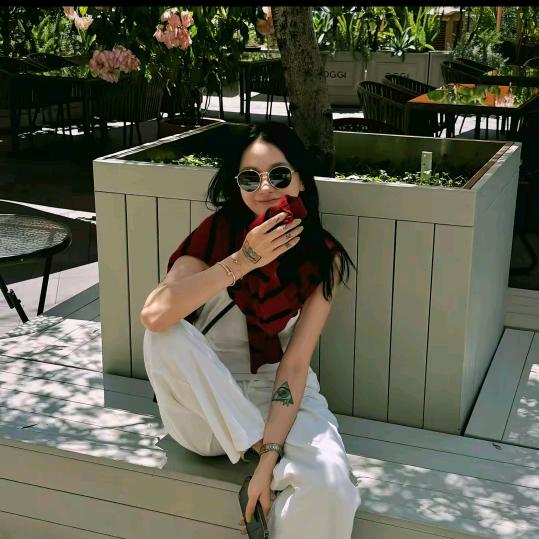 唐发发💕轻氧衣语