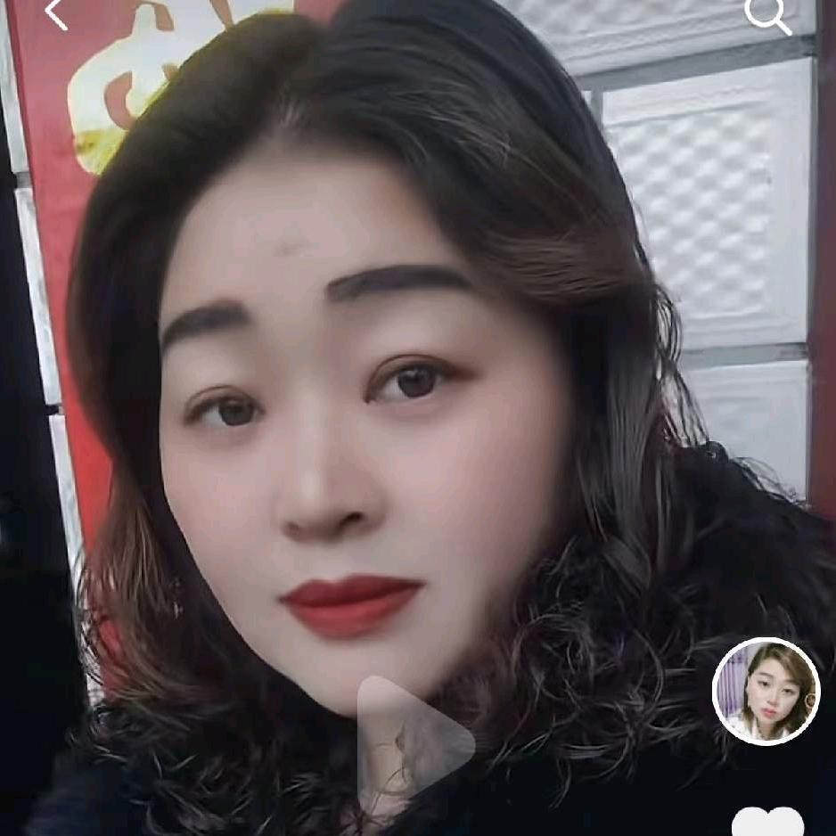 收猪小胖妹