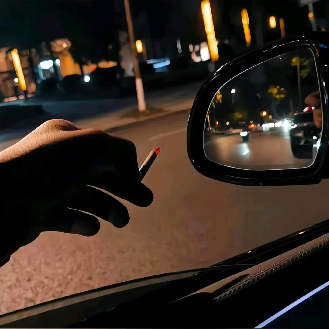 吃饭的时候  😁鳖讲话