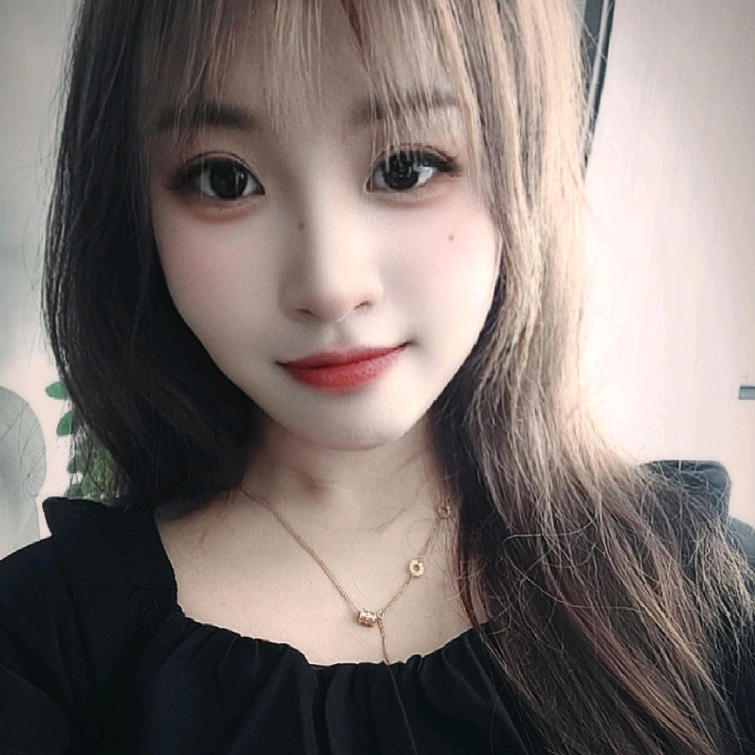 依依☘️