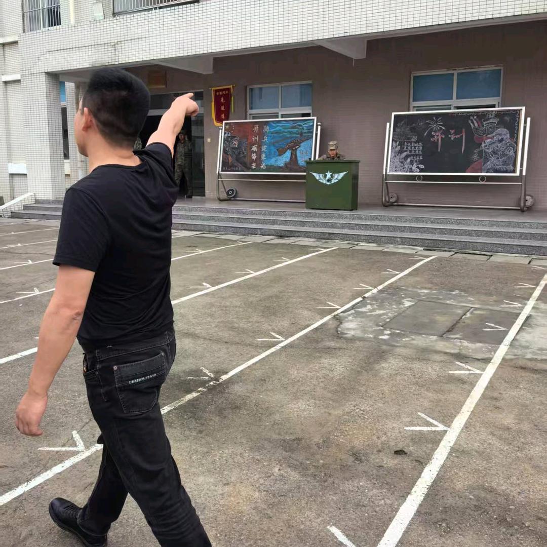 伍小六