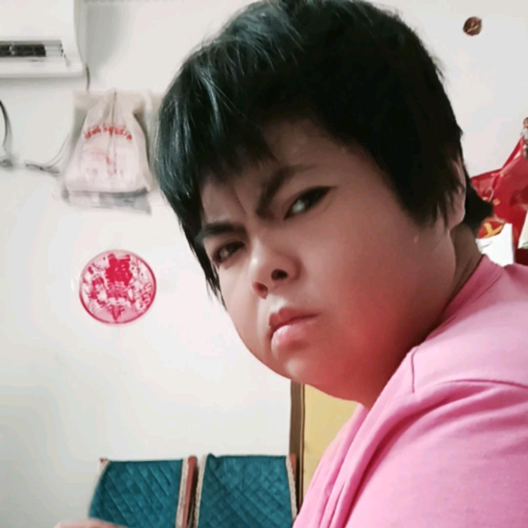 霞霞妈
