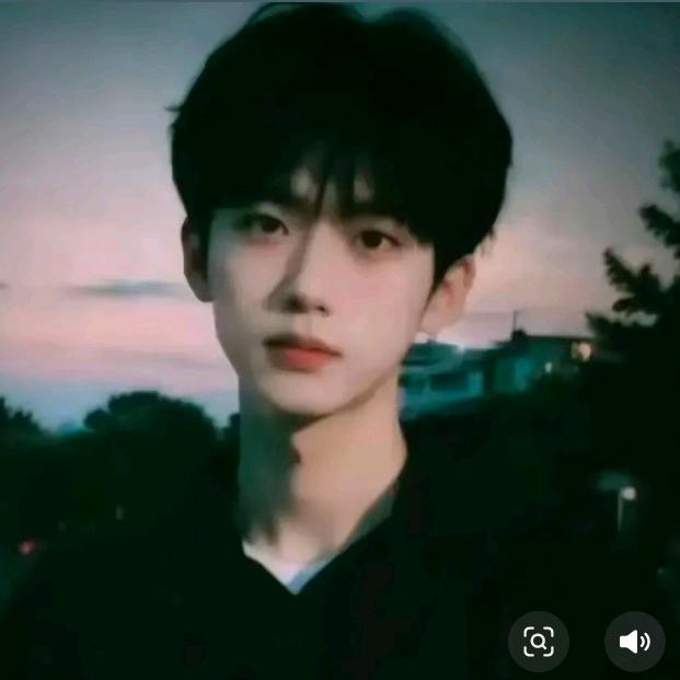 杯中烈酒敬自己