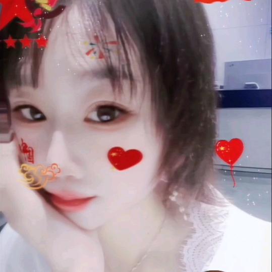 是小娜吖🦋