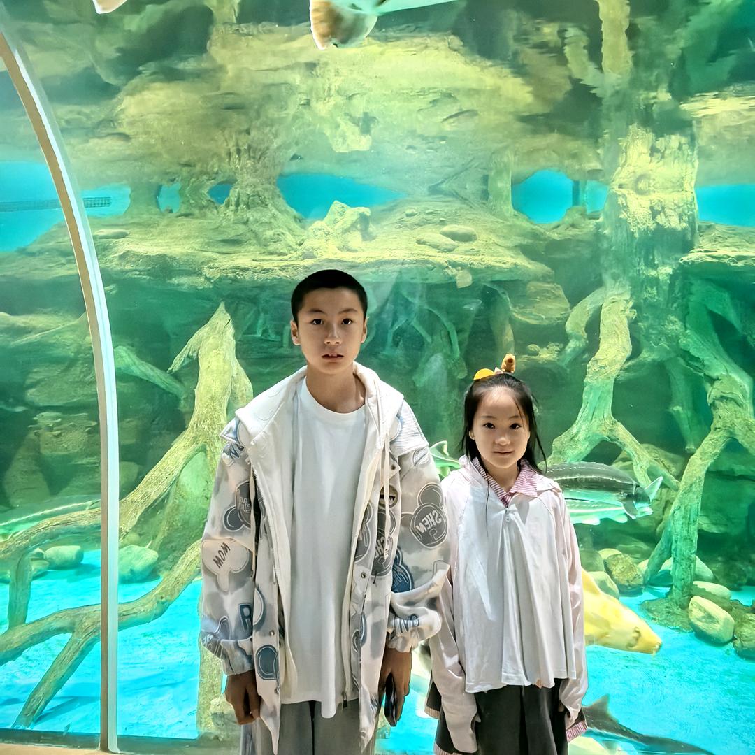 撒哥带你游新疆