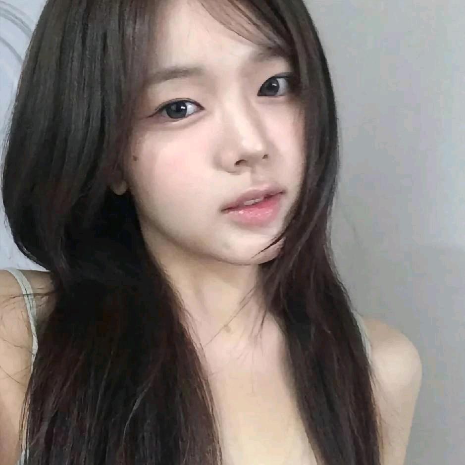 Nxm.