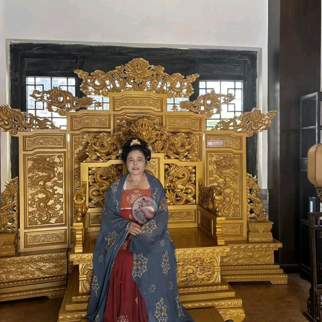 今生有缘拒绝私聊。