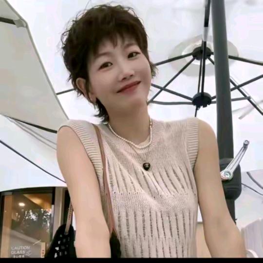 献献定制女装精品衣橱