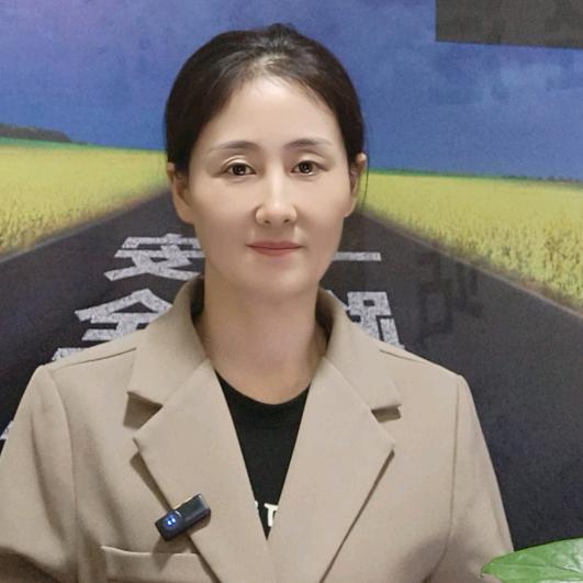 小拇指快修小芳