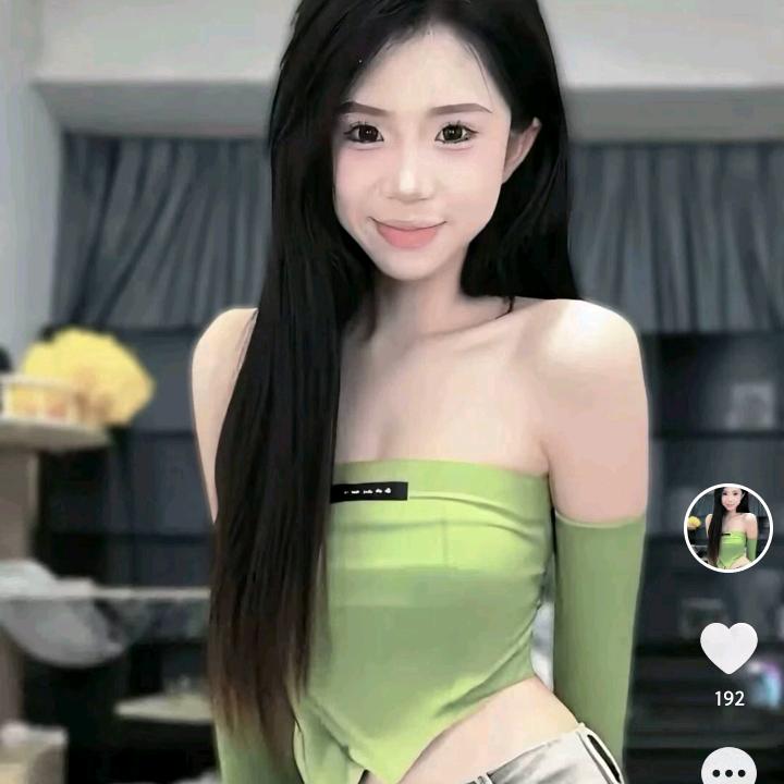 猫猫裙摆🍐💛🌈