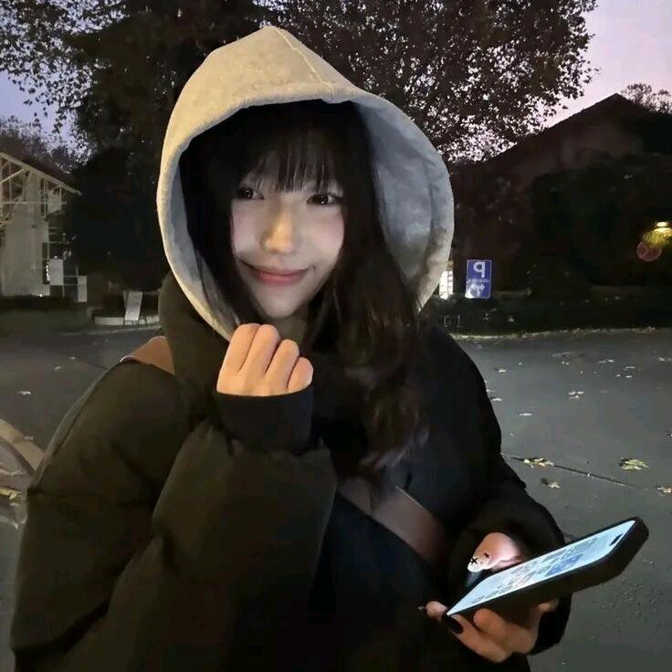 爱吃青菜.