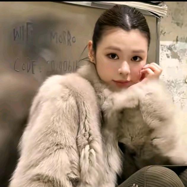 付智恩（轻奢女装店）