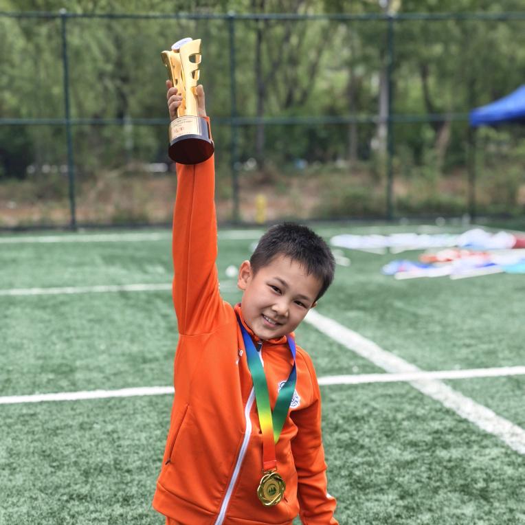 爱足球的毛豆和老爸