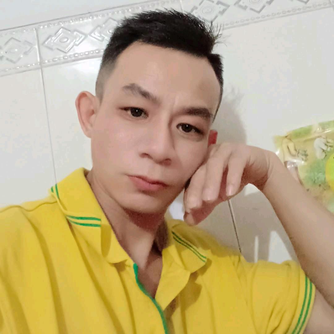 威弛仔的大叔