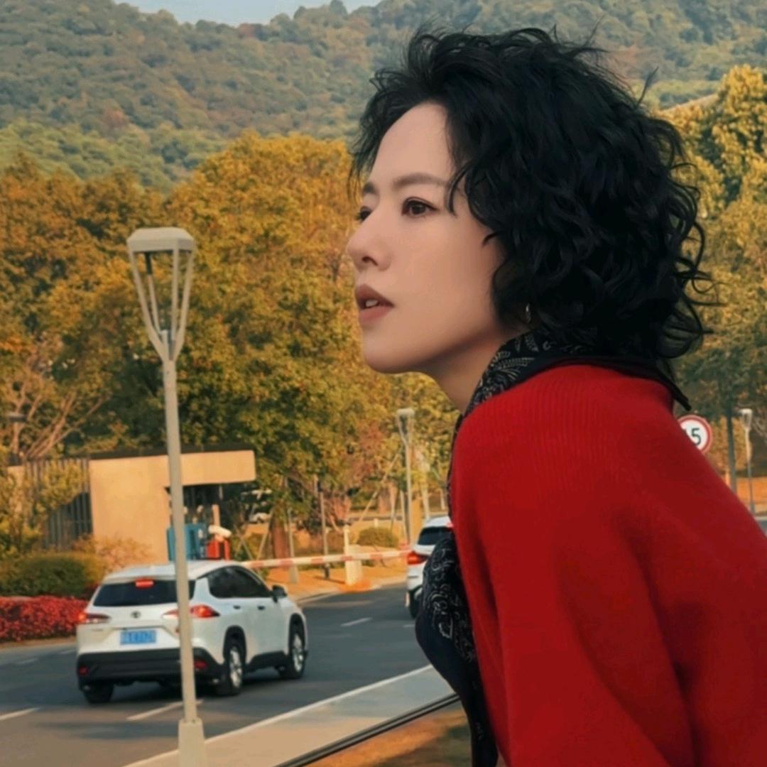 魏老板私服霓裳