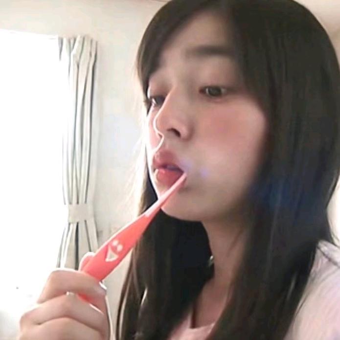 心酸梨^⦁᎑-^ ੭