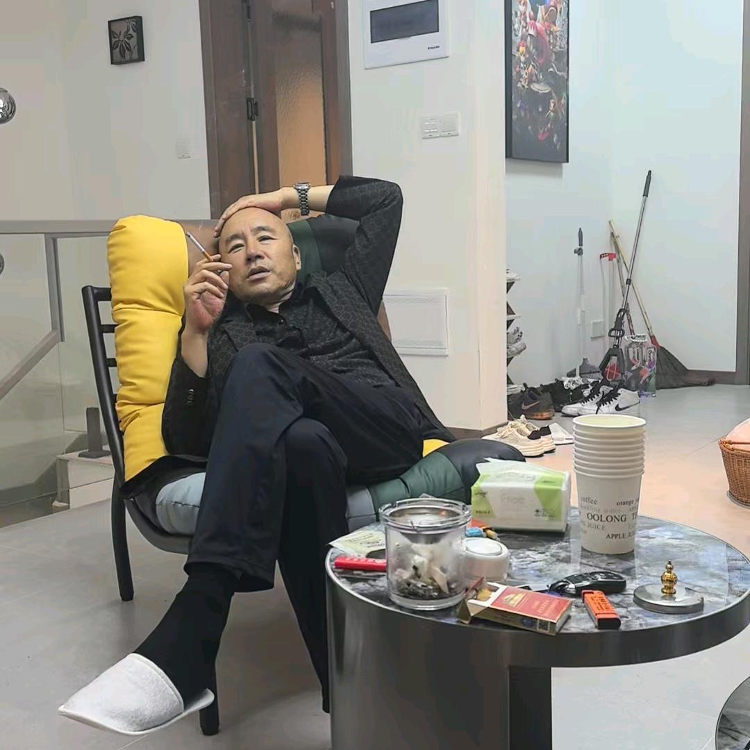半隐半藏
