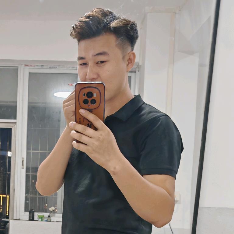 🤫搬砖小旋风😎