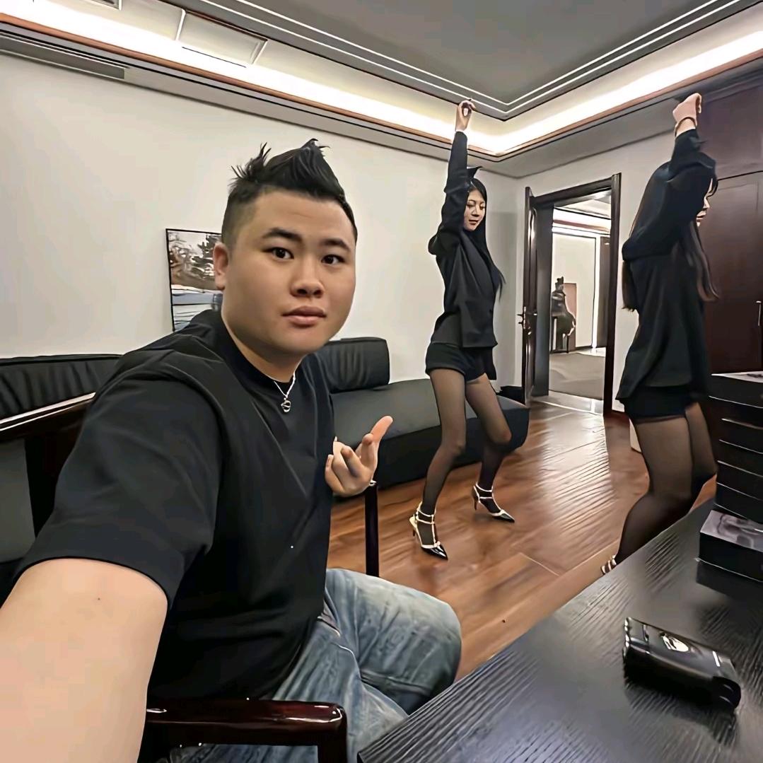 䧐