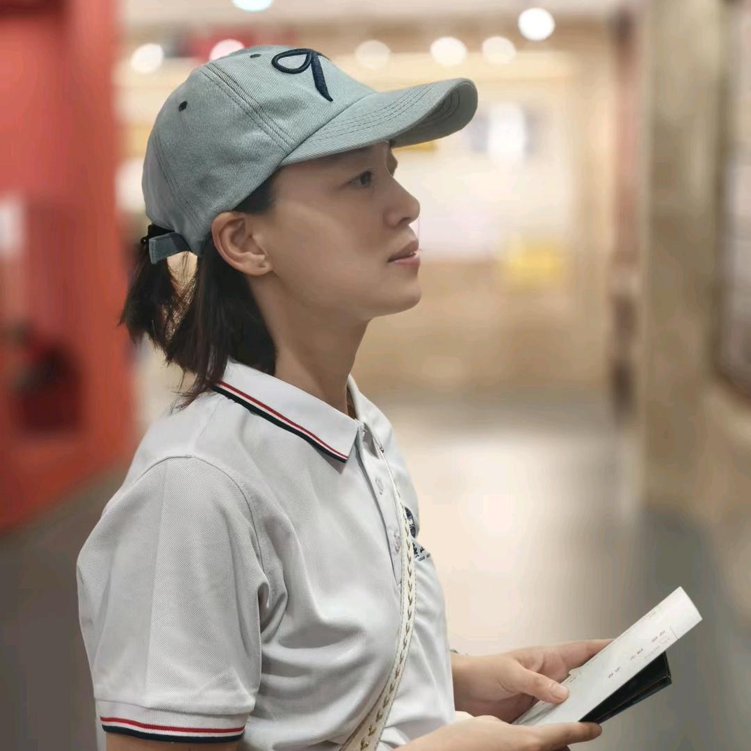 绿叶爱徒步