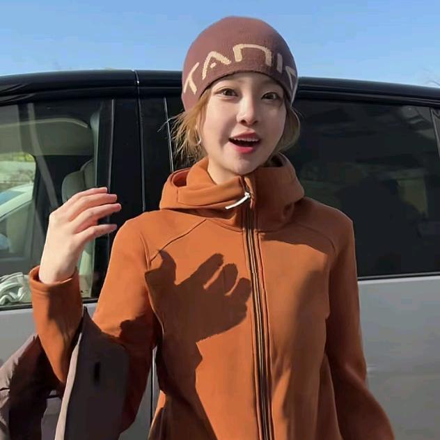 任任真甄（精致穿搭）