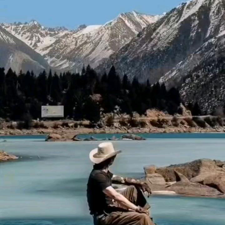古的摸        拧