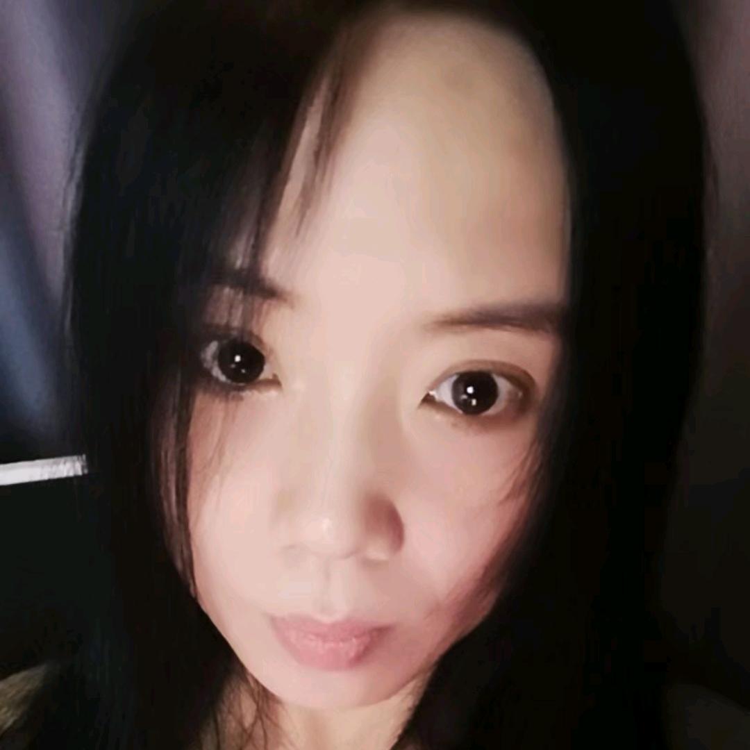 嫣 然