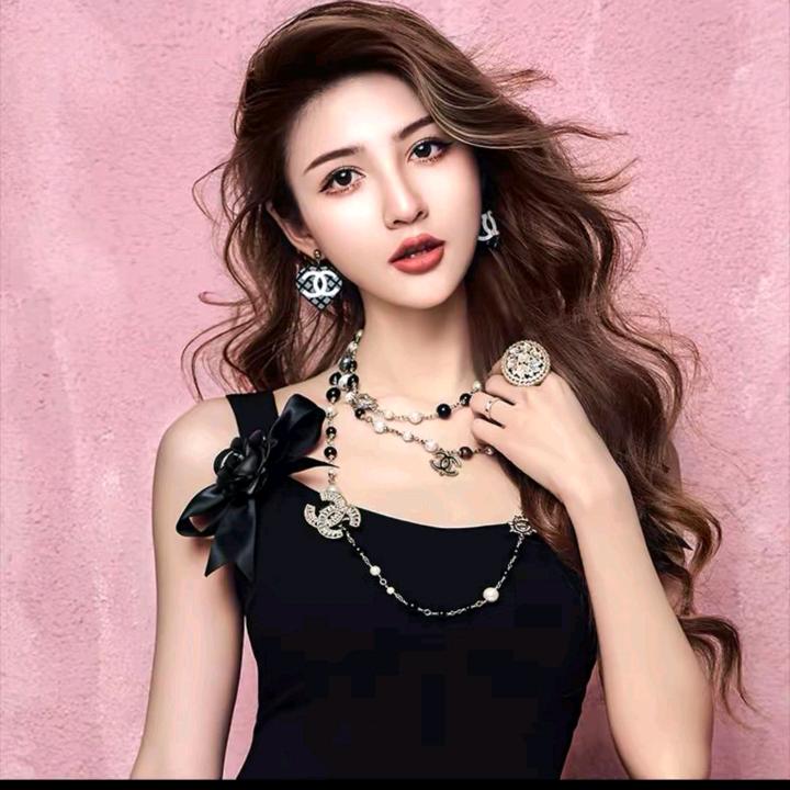 丫头baby～爆款穿搭