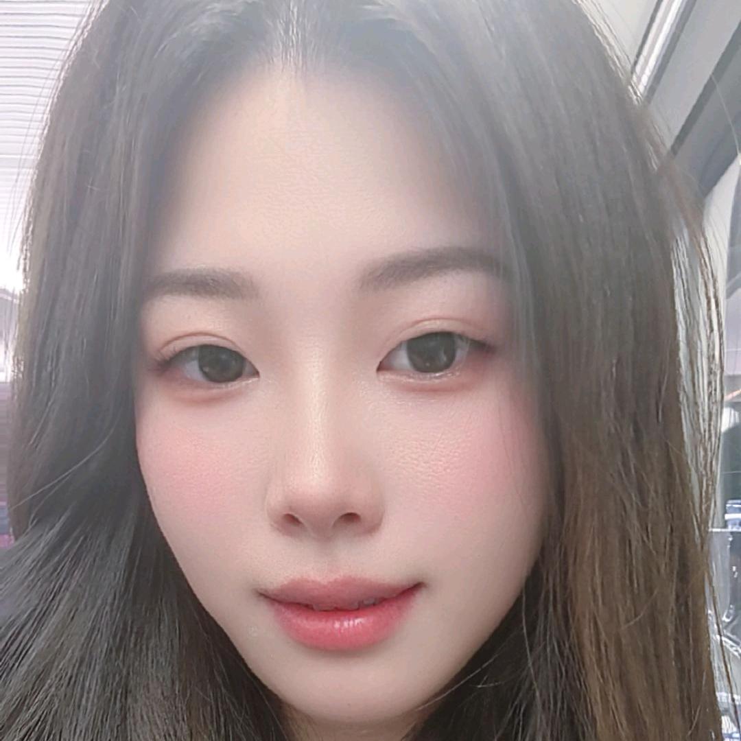 冰凌蔷薇的女孩